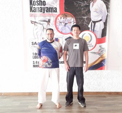 Sensei Ángel Fernández de Dojo Torii junto a Maestro japones de Karate Kosho Kanayama